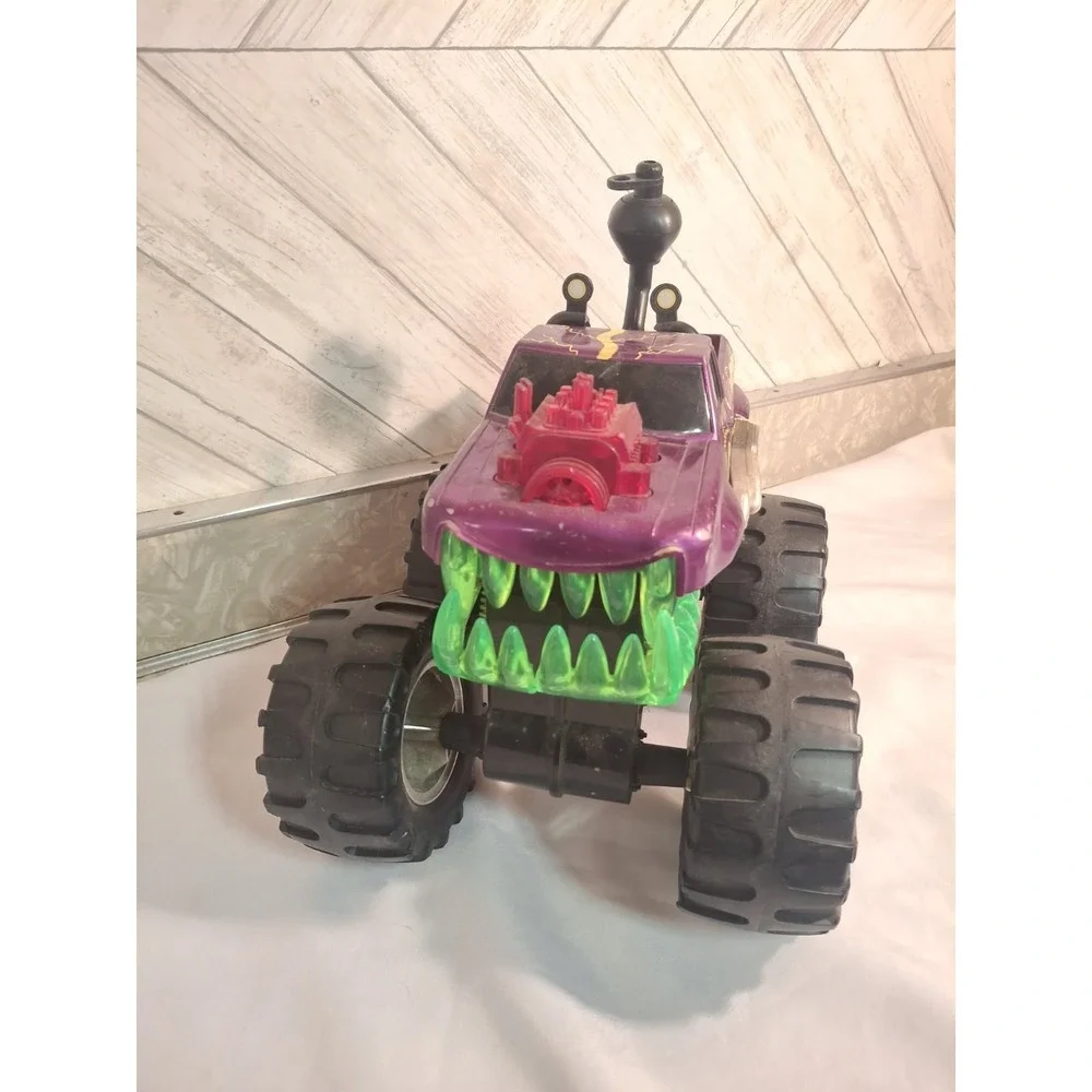 ROAD RIPPERS TOY STATE HUGE MONSTER TRUCK MOTORIZED AS IS UNTESTED READ Vintage